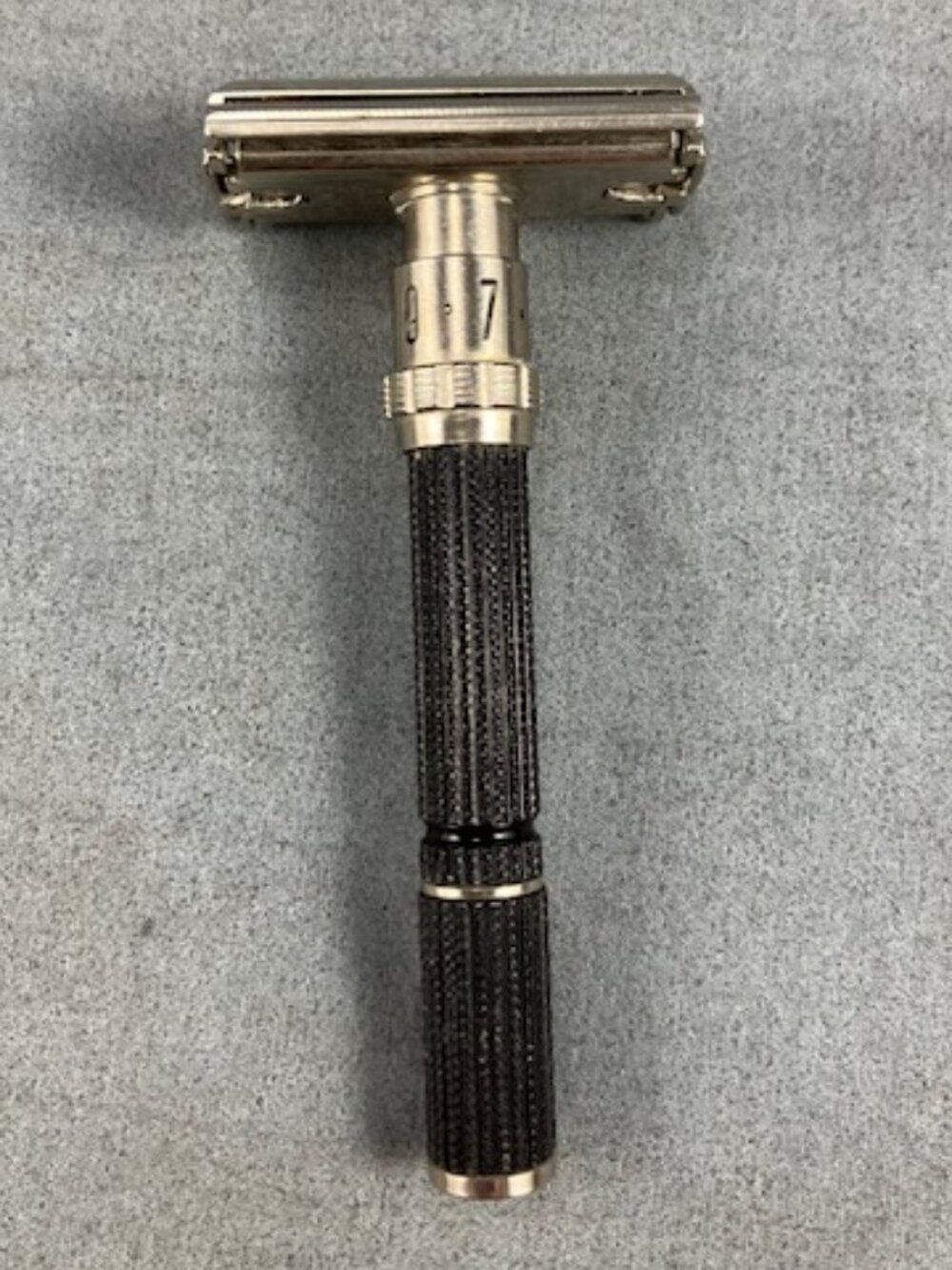 Vintage Gillette Black Beauty Adjustable Safety Razor Long Handle USA Made
